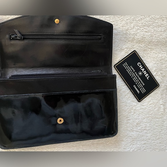 Chanel patent wallet - Picture 9 of 16